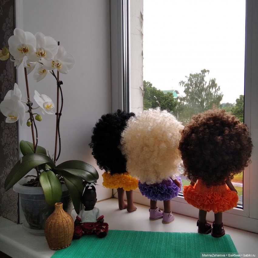 А ВОТ И МЫ — Куклы Nines d'Onil (Нинес): Миа (Mia)