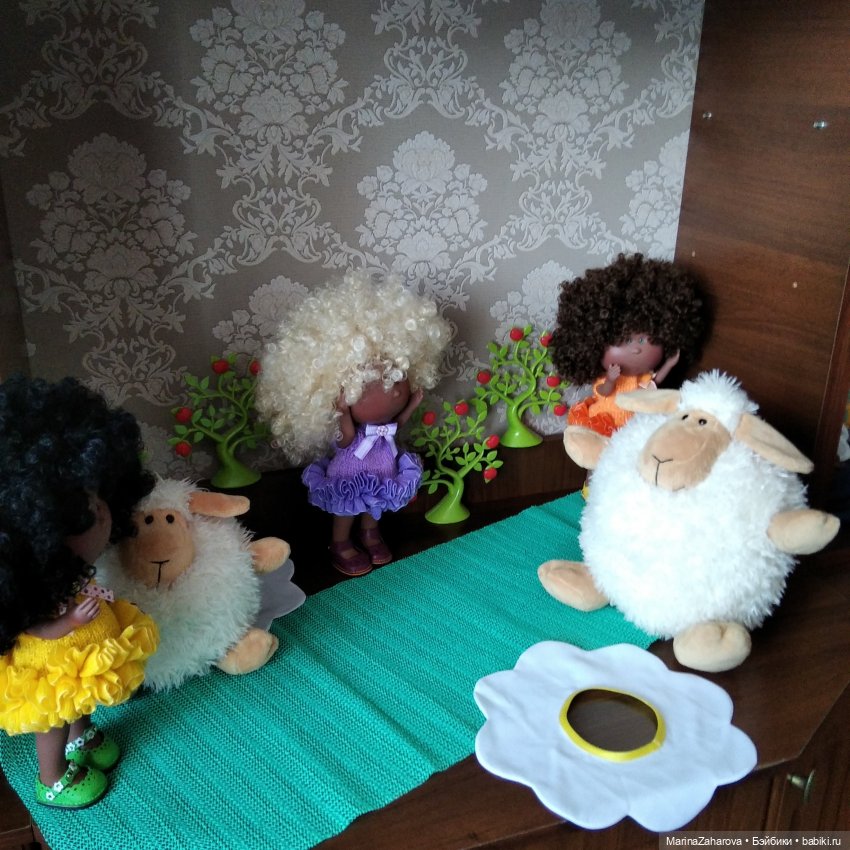 Кто на свете всех кудрявей, всех кудрявей, кучерявей