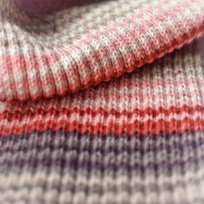 Секционная пряжа в кукольной одежде