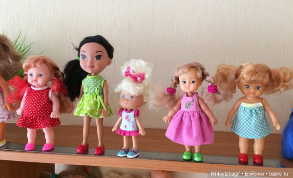 Как повысить устойчивость кукол на полке (фото 4)