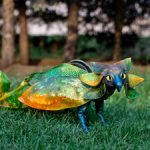 Большой и яркий лиственный дракон