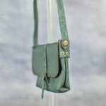 Сумка зеленая из кожи