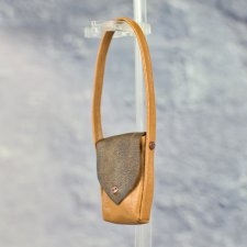 Коричневая сумка для куклы