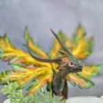 Яркий кленовый дракон