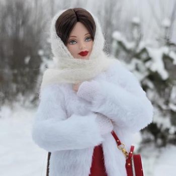 Узнаете ли куколку?