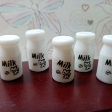Кукольная миниатюра и румбокс - Мини бутылочки молочка. купить в Шопике ...