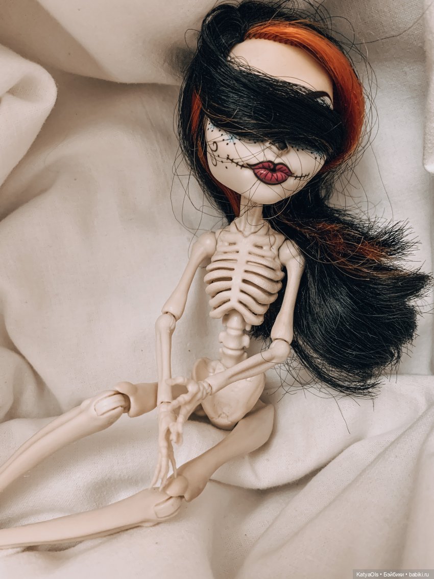 Моя первая кукла - Скелита из Monster Hight (фото 4)
