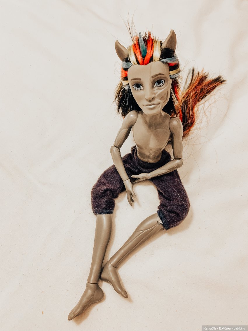 Зомби-Единорог - парень для Скелиты