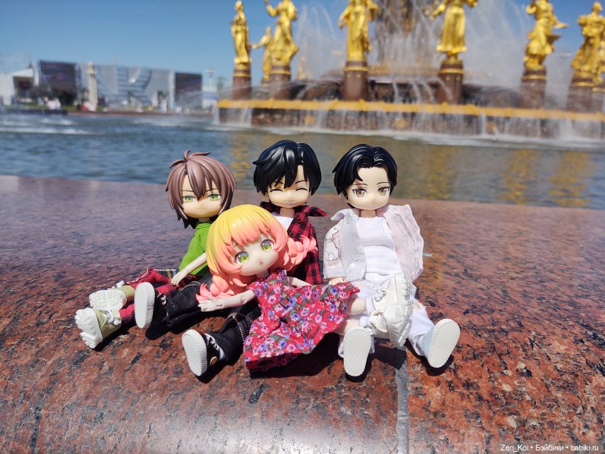 Прогулка на ВДНХ — Куклы Simontoys и Come4Free (Blind Box): Teennar