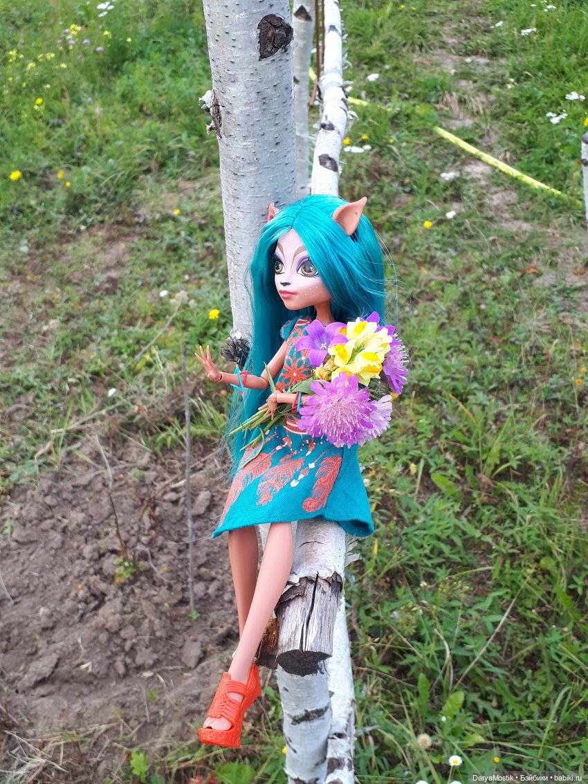 Частная жизнь Иззи — Куклы Monster High и Ever After High: G1