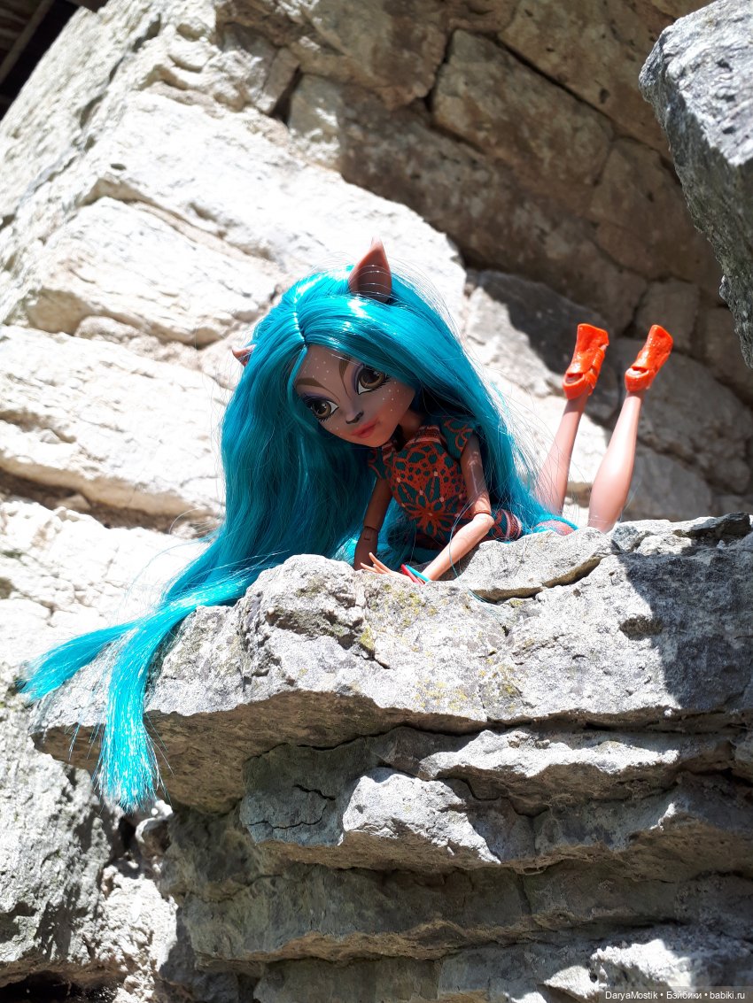 Частная жизнь Иззи — Куклы Monster High и Ever After High: G1 (фото 7)