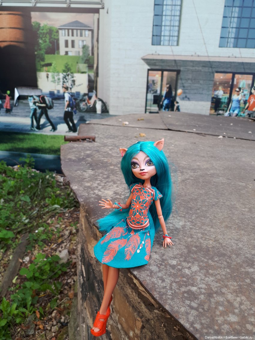 Частная жизнь Иззи — Куклы Monster High и Ever After High: G1 (фото 6)