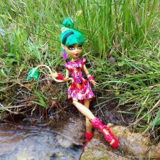 Добрый монстр ползет на берег