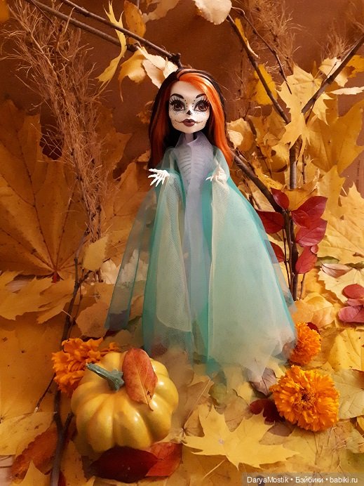 Осенняя зарисовка скелетными кисточками