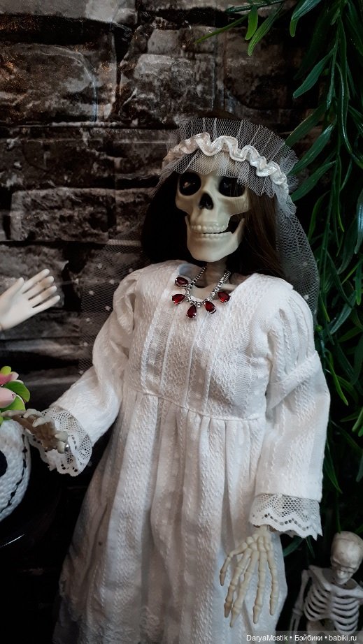 Красота с подвывертом — Куклы