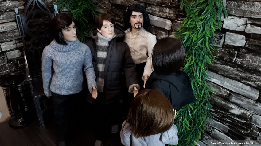 Красота с подвывертом — Куклы