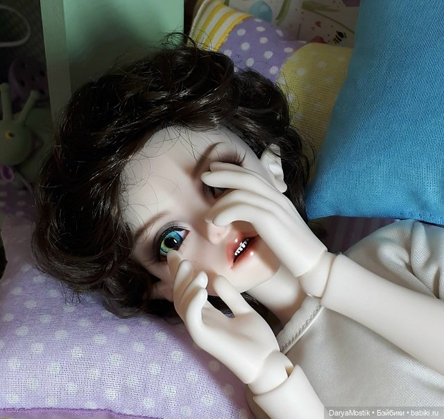 Пасхальный кролик | Бэйбики Пасхальный кролик — Коллекции игровых кукол (Playline): фото полок