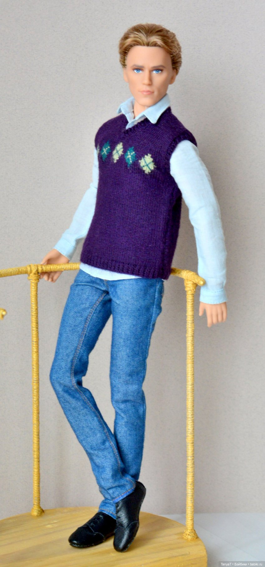 Жилеты и рубашки для мужчин (фото 6)