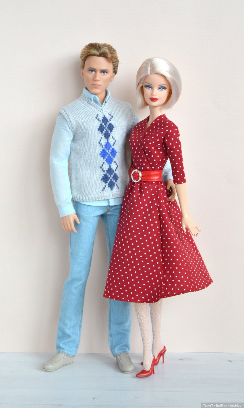 Белые горошки — Одежда и обувь для кукол своими руками: фото