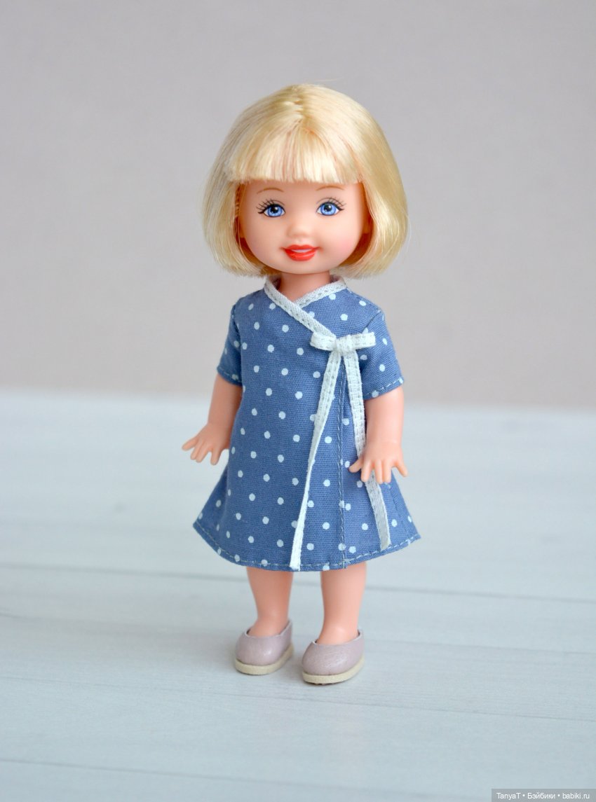 Белые горошки — Одежда и обувь для кукол своими руками: фото (фото 7)