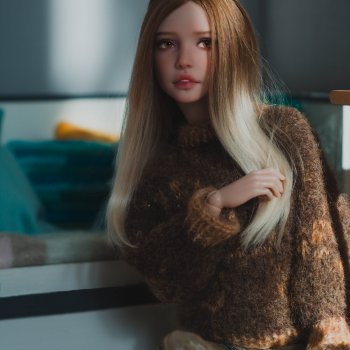 Кошечка тоже побаловалась с лучиком солнца!