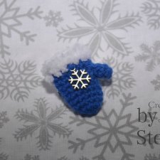 И еще одна брошь. Варежка