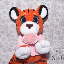 Тигряшка Путяшка. Символ 2022. Авторская работа. Чуть больше 30 см плюшевости