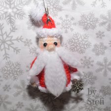 Давно ничего не вязала... Сегодня добралась таки до крючка и ниточек! Вот такой дедуля получился