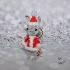 Зайка в костюме Деда Мороза