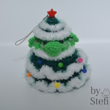 Дракоша в костюме ёлочки. Символ 2024