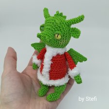 Покажу нового дракошку. Дракон в пальто? Нет! В шубке!