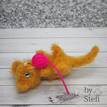 Озорной котёнок