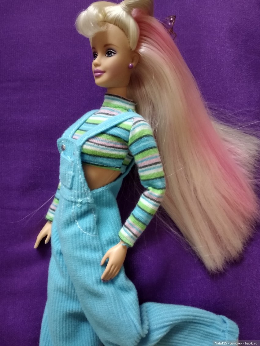 Одежда, мебель и прочие "ништяки", специально купленные для Барби