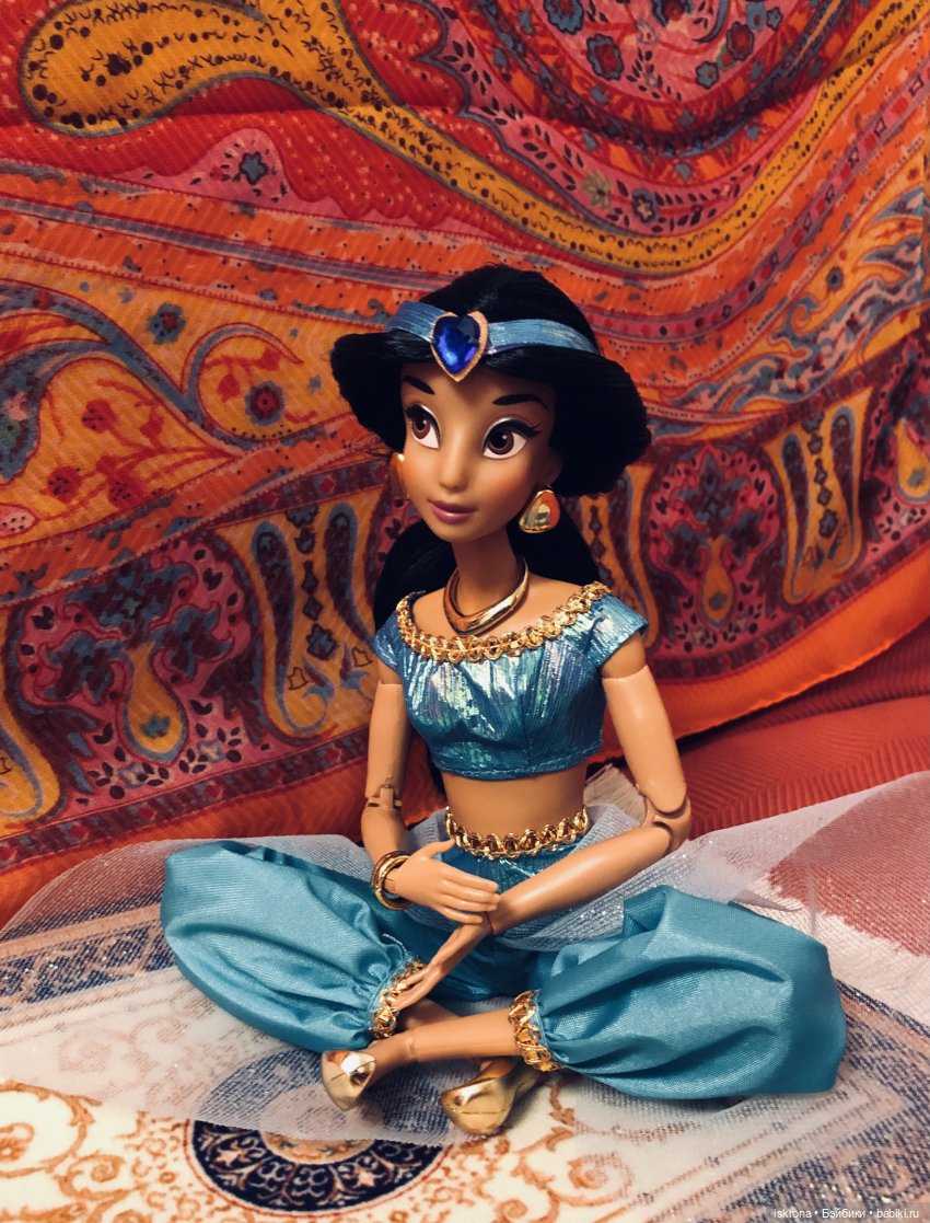 "Кукольный домик": до меня - как до жирафа