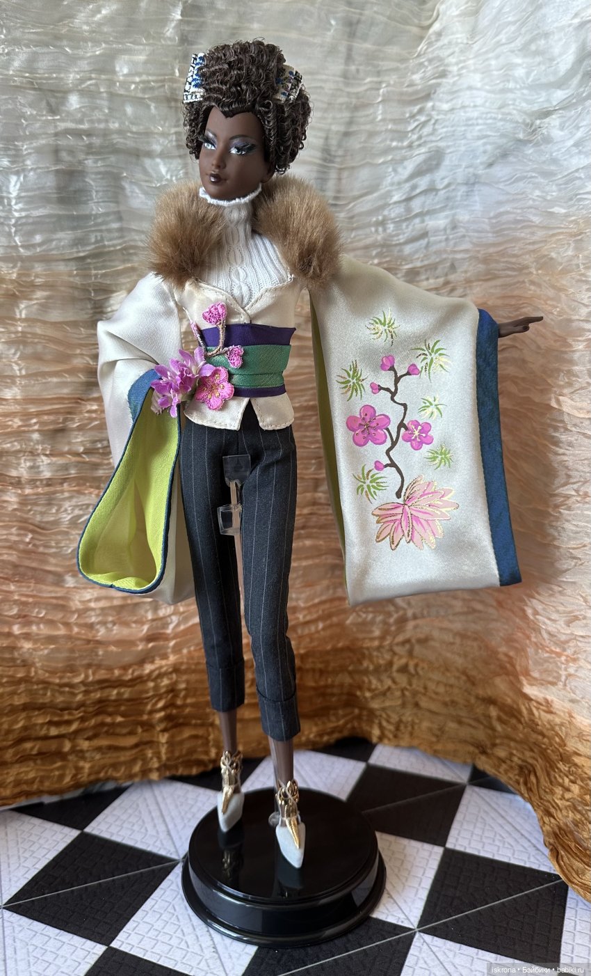 Экзотические красавицы Байрона Ларса