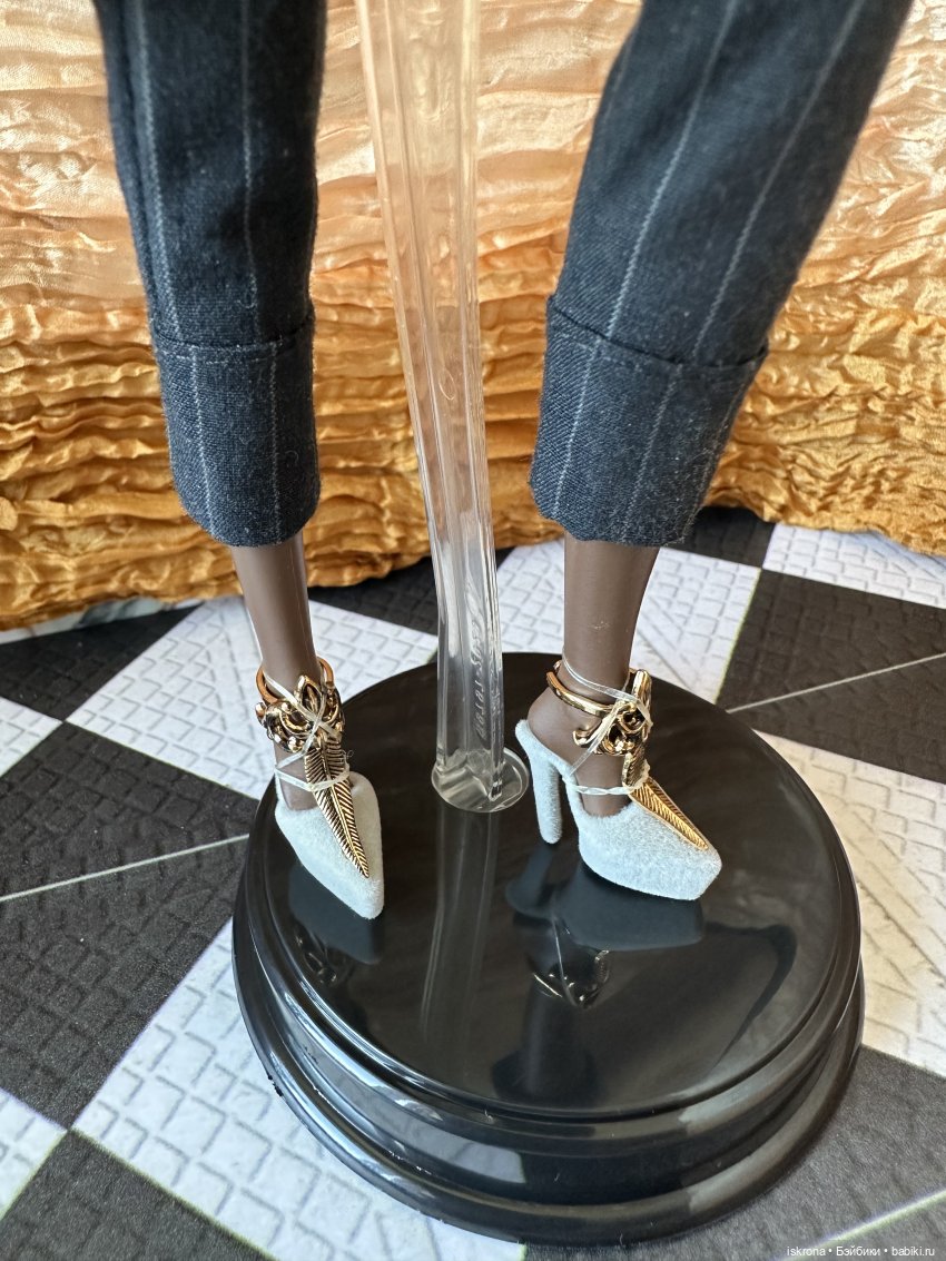 Барби от Байрона Ларса: Chapeaux Collection