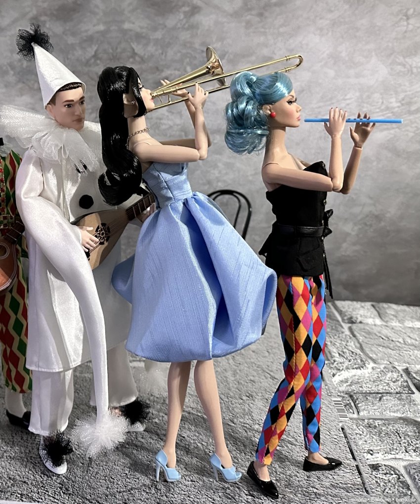 "8 1/2" - открытию DollCi Awards 2023 посвящается