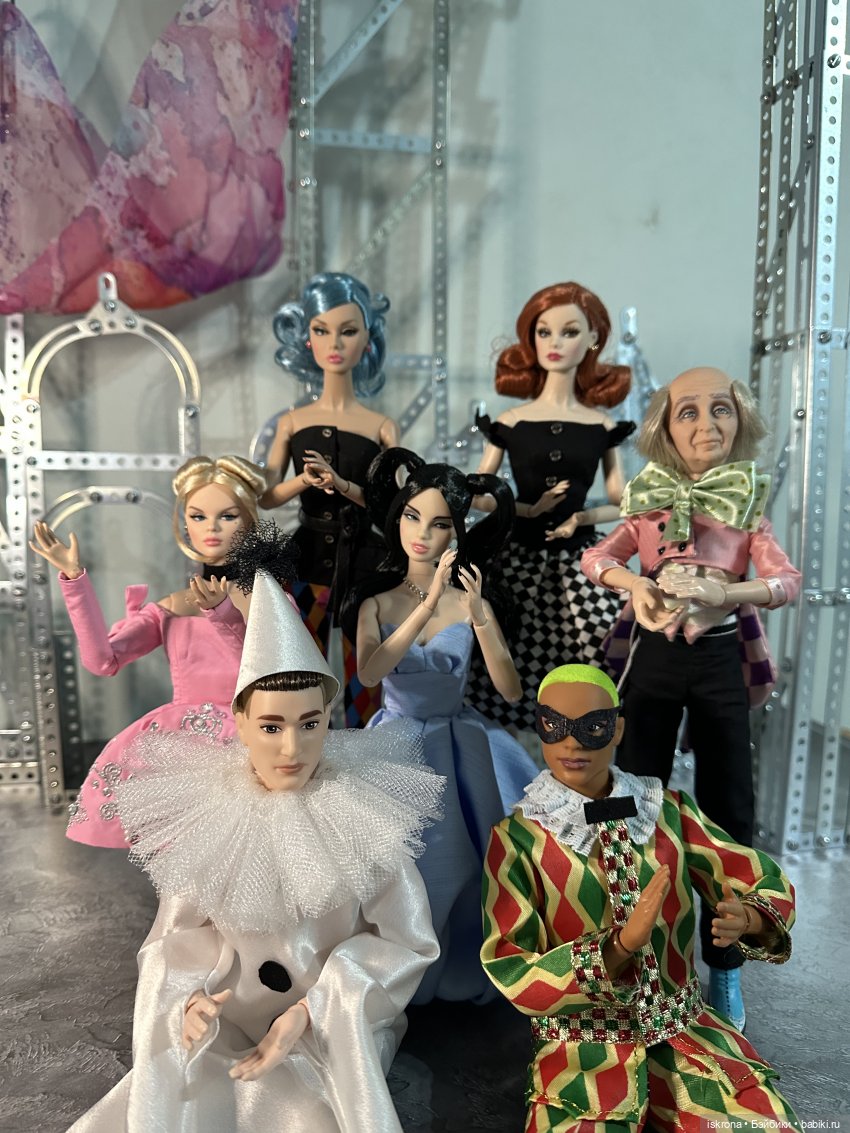 "8 1/2" - открытию DollCi Awards 2023 посвящается