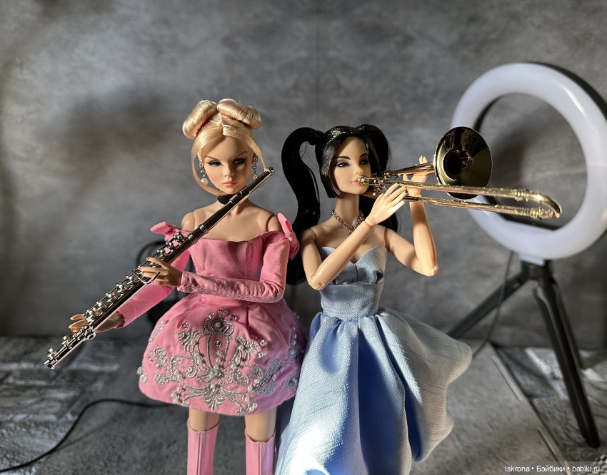 "8 1/2" - открытию DollCi Awards 2023 посвящается