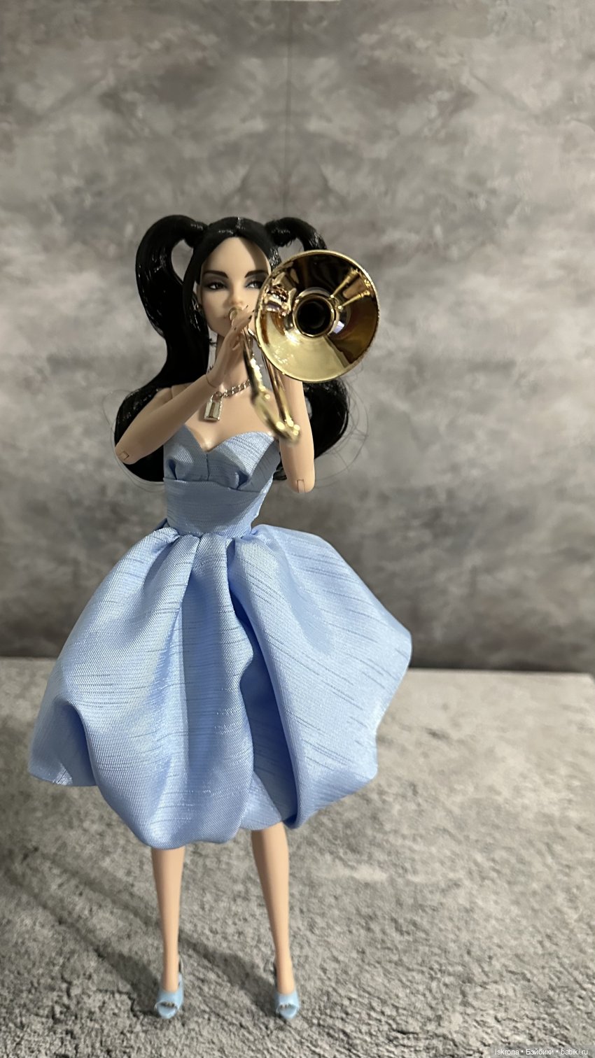 "8 1/2" - открытию DollCi Awards 2023 посвящается