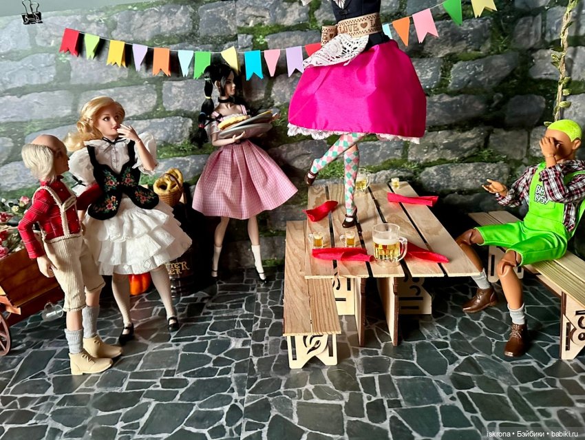 Октоберфест 2025: гуляем — Кукольный Октоберфест: осенний фестиваль и народные гуляния