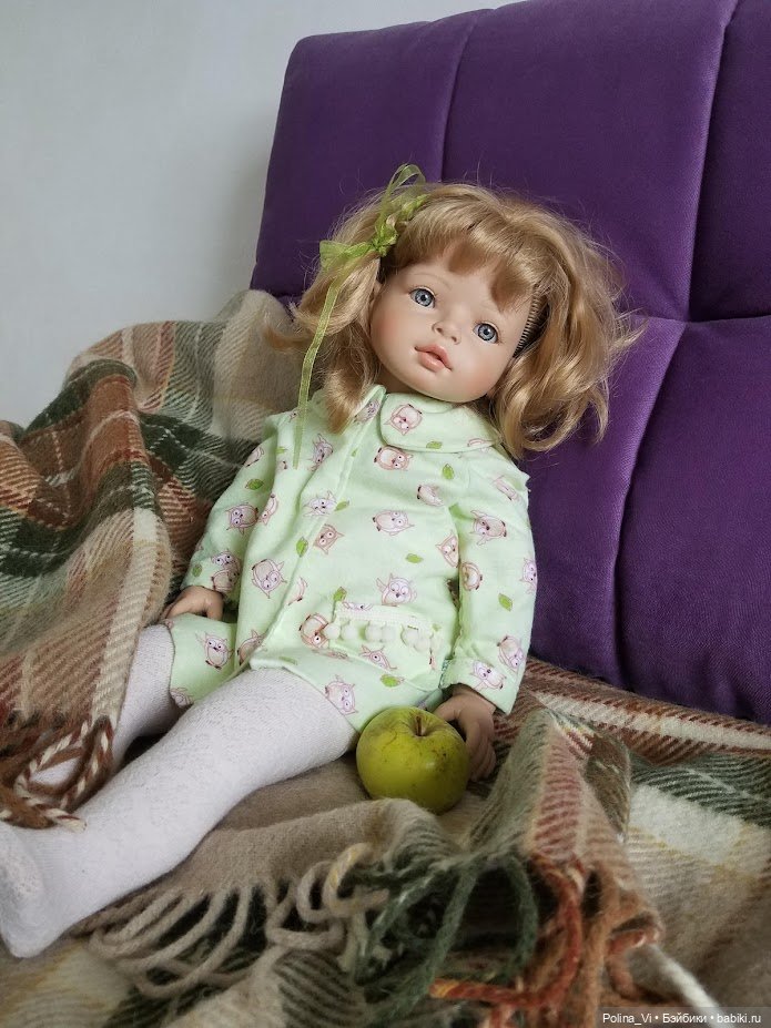 Здорово укрыться пледом, когда  ноябрь на дворе