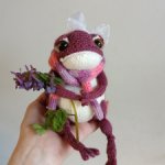 Жабка вязаная Виолетта