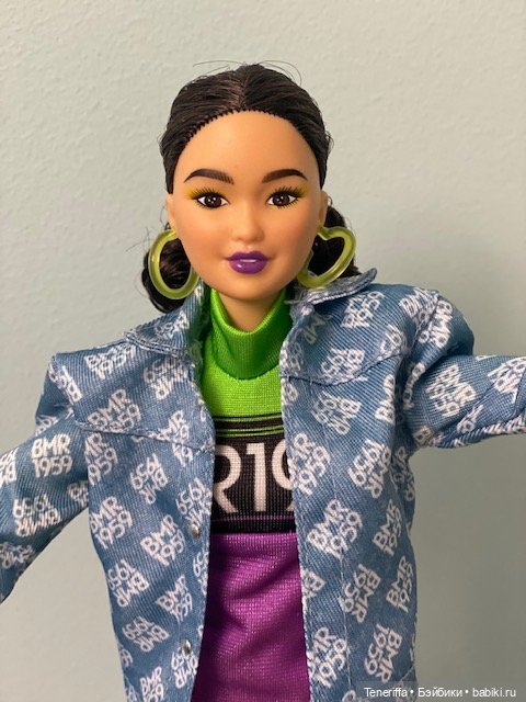 Кира, уже без кепи