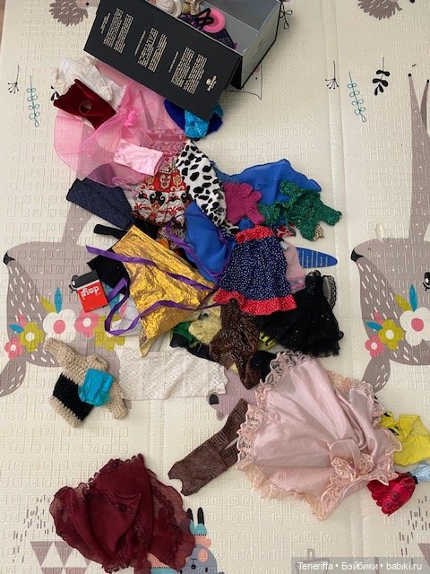 Одежда, в т.ч. маминого и моего производства