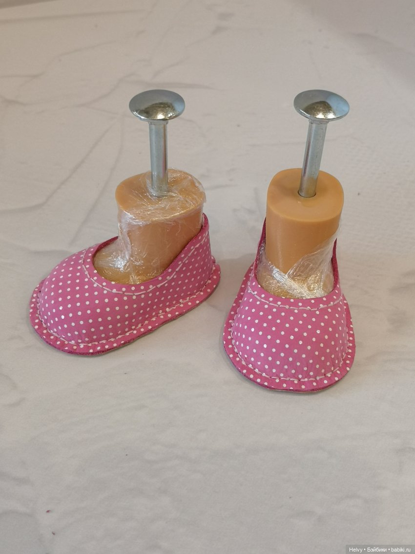 Два способа сделать туфельки для куклы