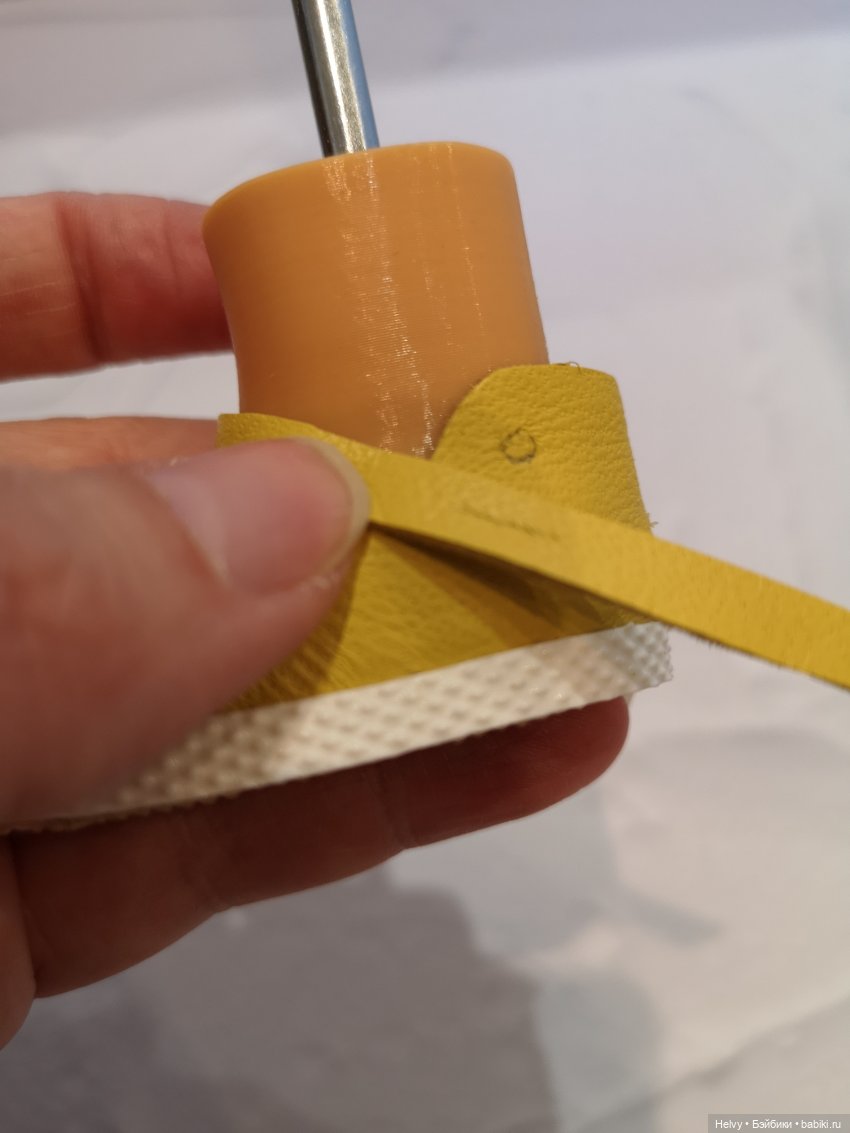 Два способа сделать туфельки для куклы