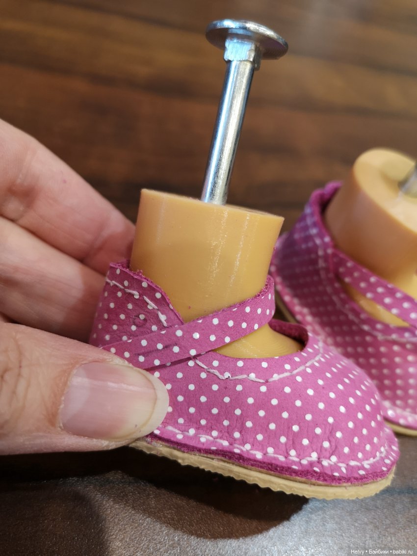 Два способа сделать туфельки для куклы