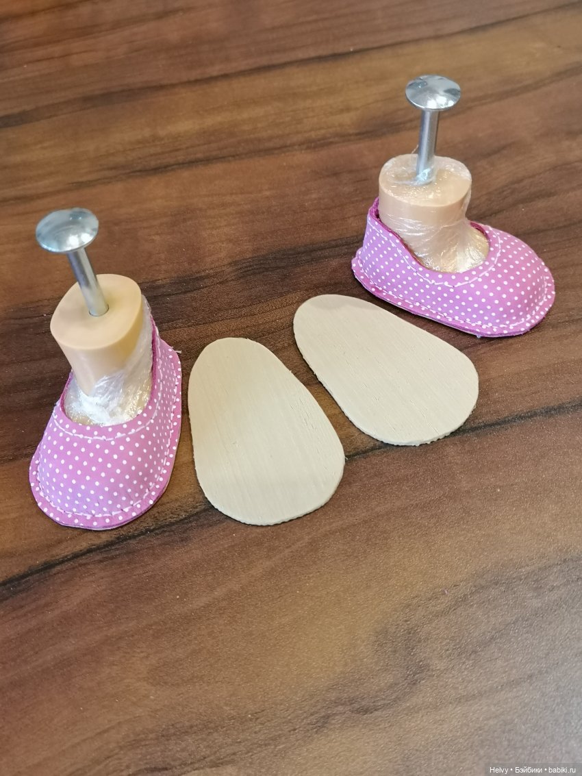 Два способа сделать туфельки для куклы