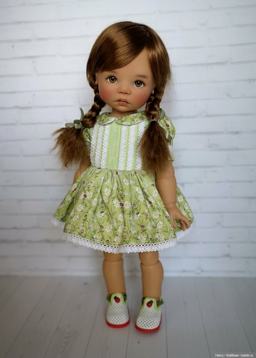 Любимая мамина кукла. Второе платье